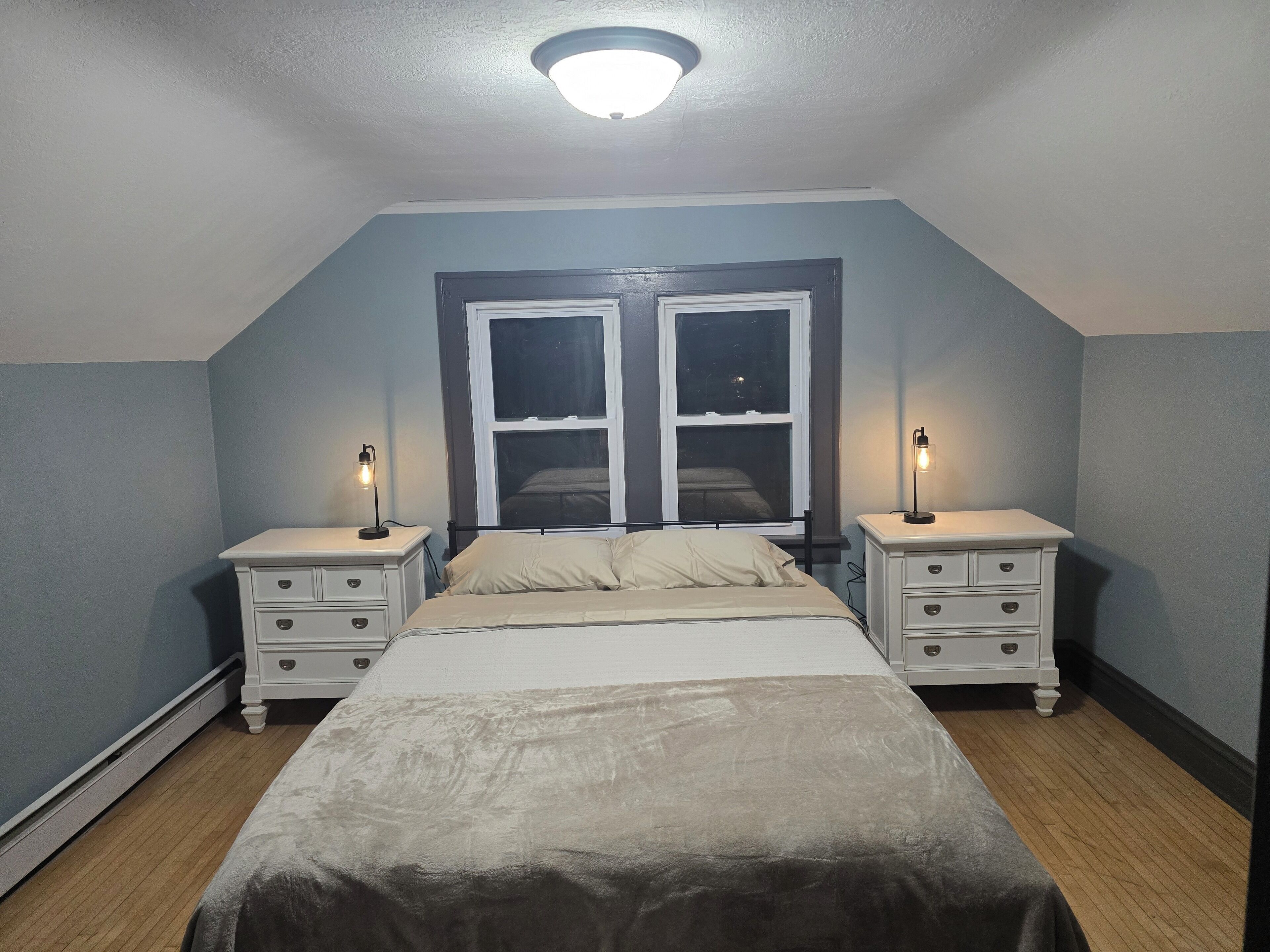 2 habitaciones, tabla de planchar con plancha y wifi gratis 