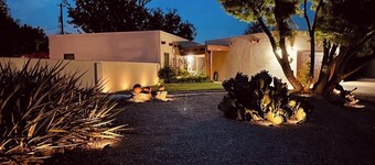 Casa Feathergrass