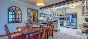 Casa Feathergrass