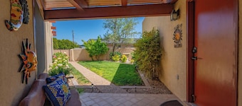 Casa Feathergrass