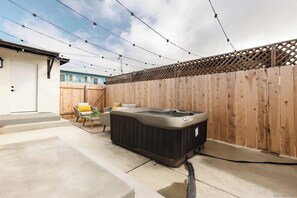 Terrace/patio - Coastal Front Home in downtown Oceanside (Oceanside)