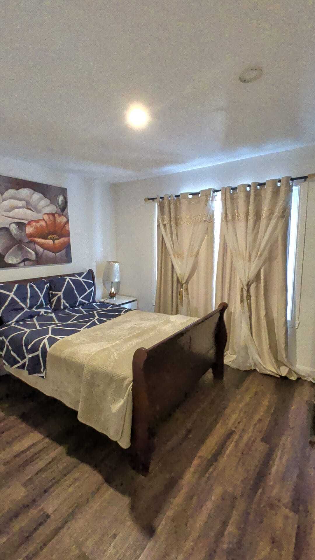 3 chambres, fer et planche à repasser, Wi-Fi gratuit, draps fournis