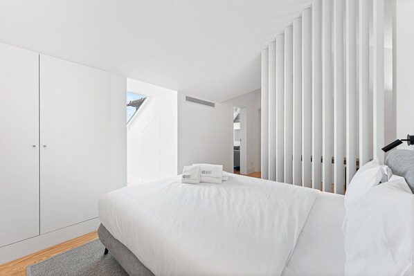 Apartment (One-Bedroom Apartment with River View)