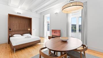 Studio (Deluxe Studio) | Dining