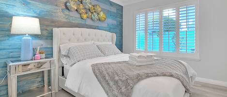 5 bedrooms, desk, iron/ironing board, travel cot