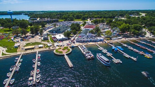 The Good Life - Okoboji cabin in Bridges Bay