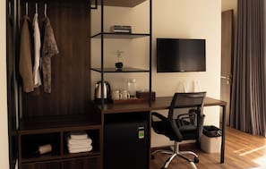 Standard Studio, Balcony, City View | Living area | Smart TV, printers - Lam Living (Ho Chi Minh City)
