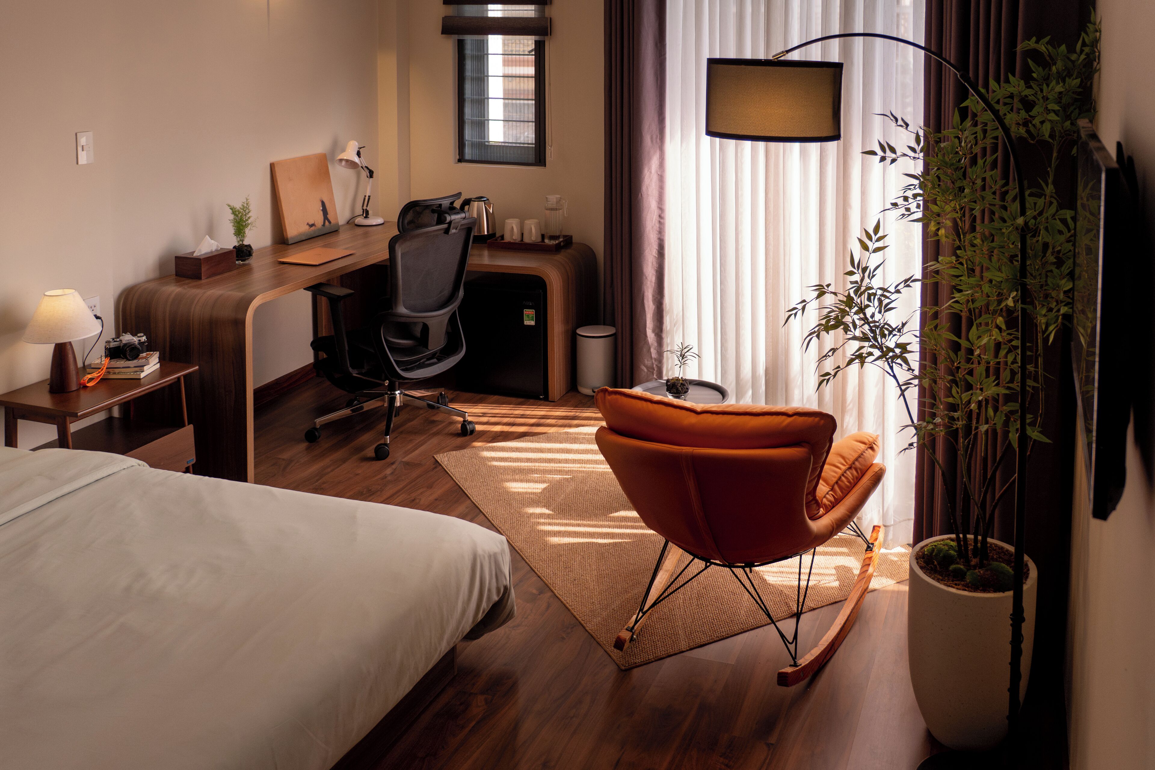 华丽开间 | 高档床上用品、记忆海绵床垫、特色家居、办公桌