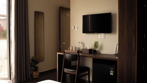 Premium bedding, memory foam beds, individually furnished, desk - Lam Living (Ho Chi Minh City)