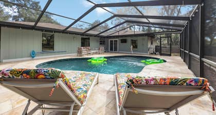 3-bedroom pool house on a acre w fenced yard - UTC, IMG, Lakewood Ranch & beach