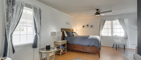 3 bedrooms, desk, iron/ironing board, free WiFi