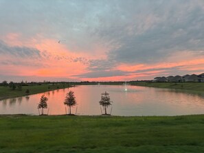 Miscellaneous - Nice bed, private bath, safe, Crystal Lagoon, AC (Katy)