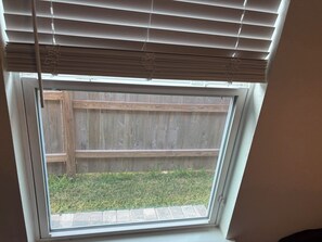 Interior - Nice bed, private bath, safe, pool, AC (Katy)