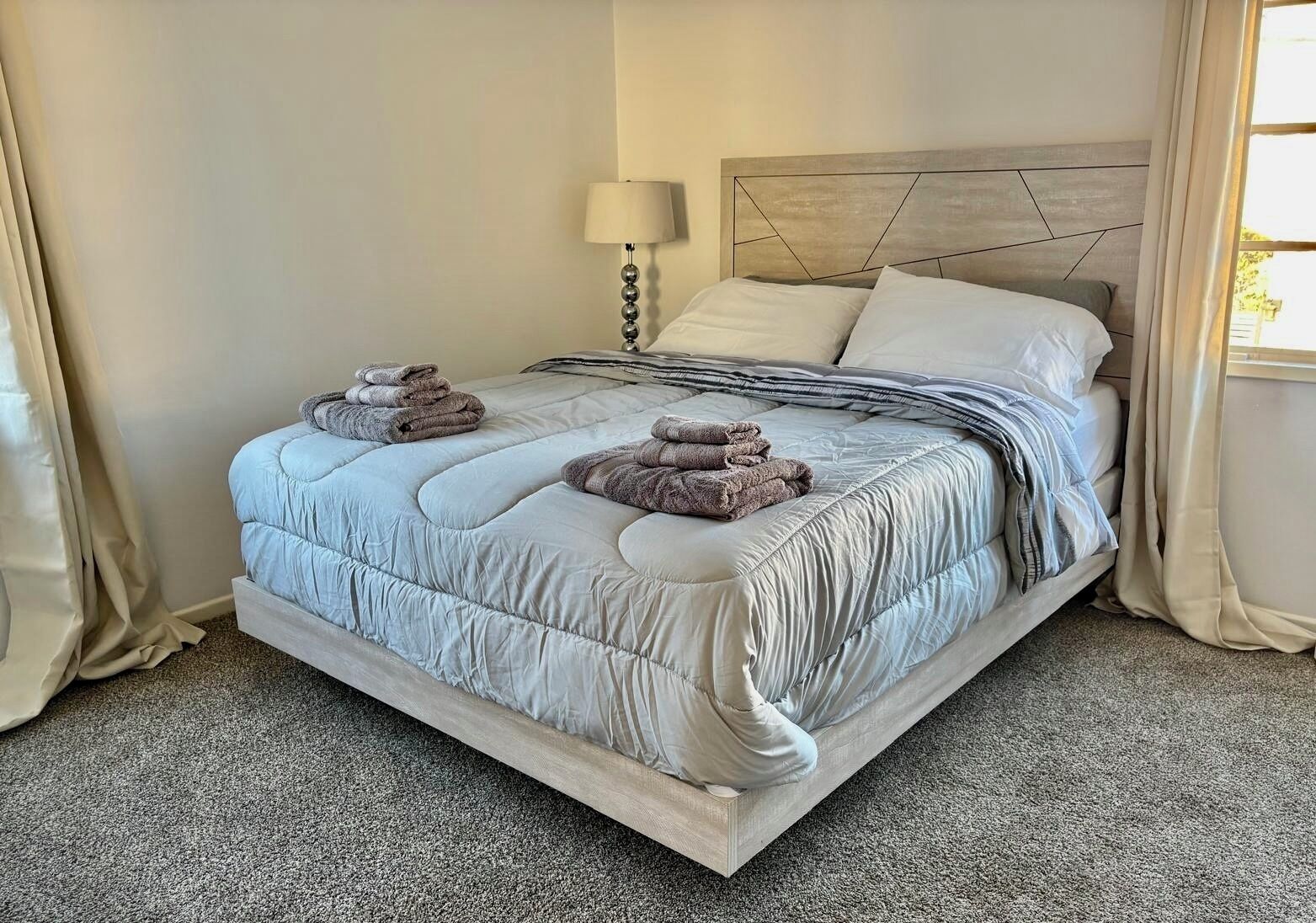 Truy cập Internet không dây miễn phí, bộ trải giường 