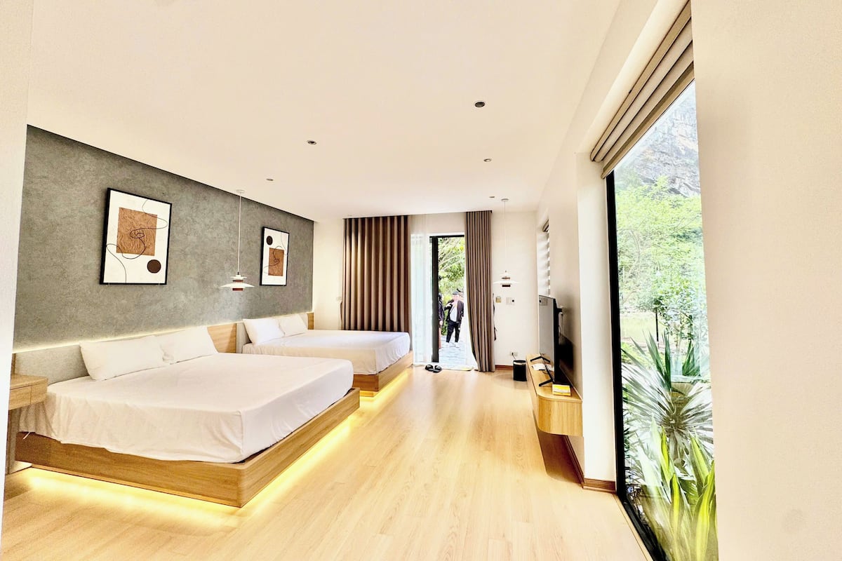 Familienzimmer, Seeblick | Schreibtisch, laptopgeeigneter Arbeitsplatz, kostenloses WLAN