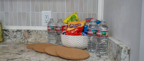 Alimentos y bebidas