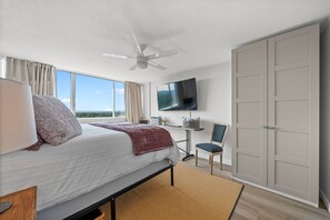 1 bedroom, iron/ironing board, free WiFi, bed sheets - Lake Hamilton Condo w/ Private Balcony, Water Views & Resort-style Amenities (Hot Springs)