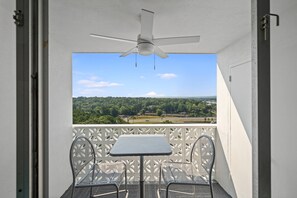 Property grounds - Lake Hamilton Condo w/ Private Balcony, Water Views & Resort-style Amenities (Hot Springs)