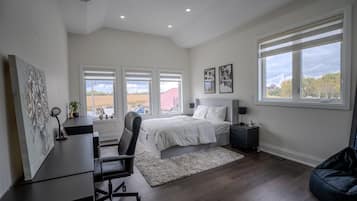 6 bedrooms, WiFi, bed sheets