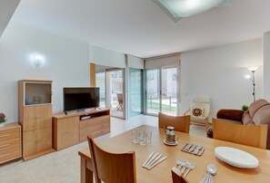 Interior - Cozy Ground-Floor Apartment, Pool & Parking (Roses)