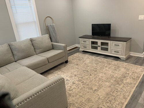 3-bedroom cozy apartment in quaint New York Mills with AC, washer and dryer.