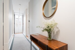 Apartment (Standard Single Room)