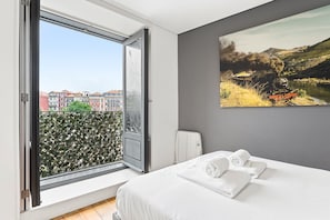 Con arredamento individuale, insonorizzazione, ferro/asse da stiro