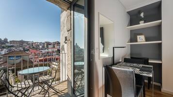 Studio (Studio with Balcony)