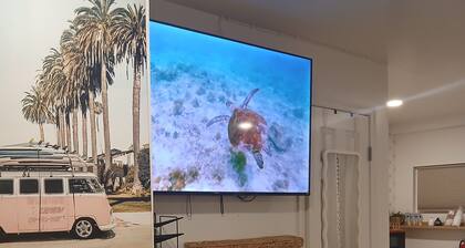 Perfect studio: solo, couple or family+kids.
Sleeps 4 adults comfortably + crib