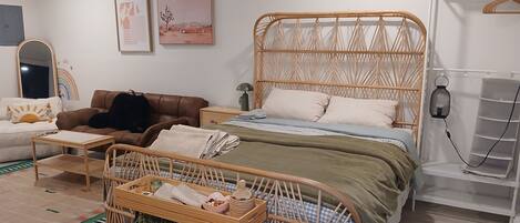 1 Schlafzimmer, Reisekinderbett, kostenloses WLAN, Bettwäsche