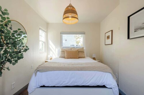 Walk Everywhere! Super Central 1BR w/ Sunny Patio