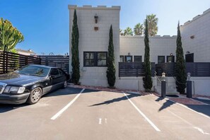 Property grounds - San Diego Escape | 7 Private Units | Sleep 30+ (San Diego)