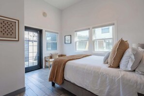 4 Schlafzimmer, Bügeleisen/Bügelbrett, Reisekinderbett, WLAN