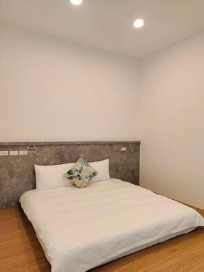 Comfort Double Room, Balcony, Sea View | Free WiFi - No. 50 Xiaodao (Ryukyu Township.)