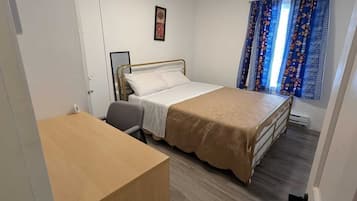 4 chambres, fer et planche à repasser, Wi-Fi, draps fournis