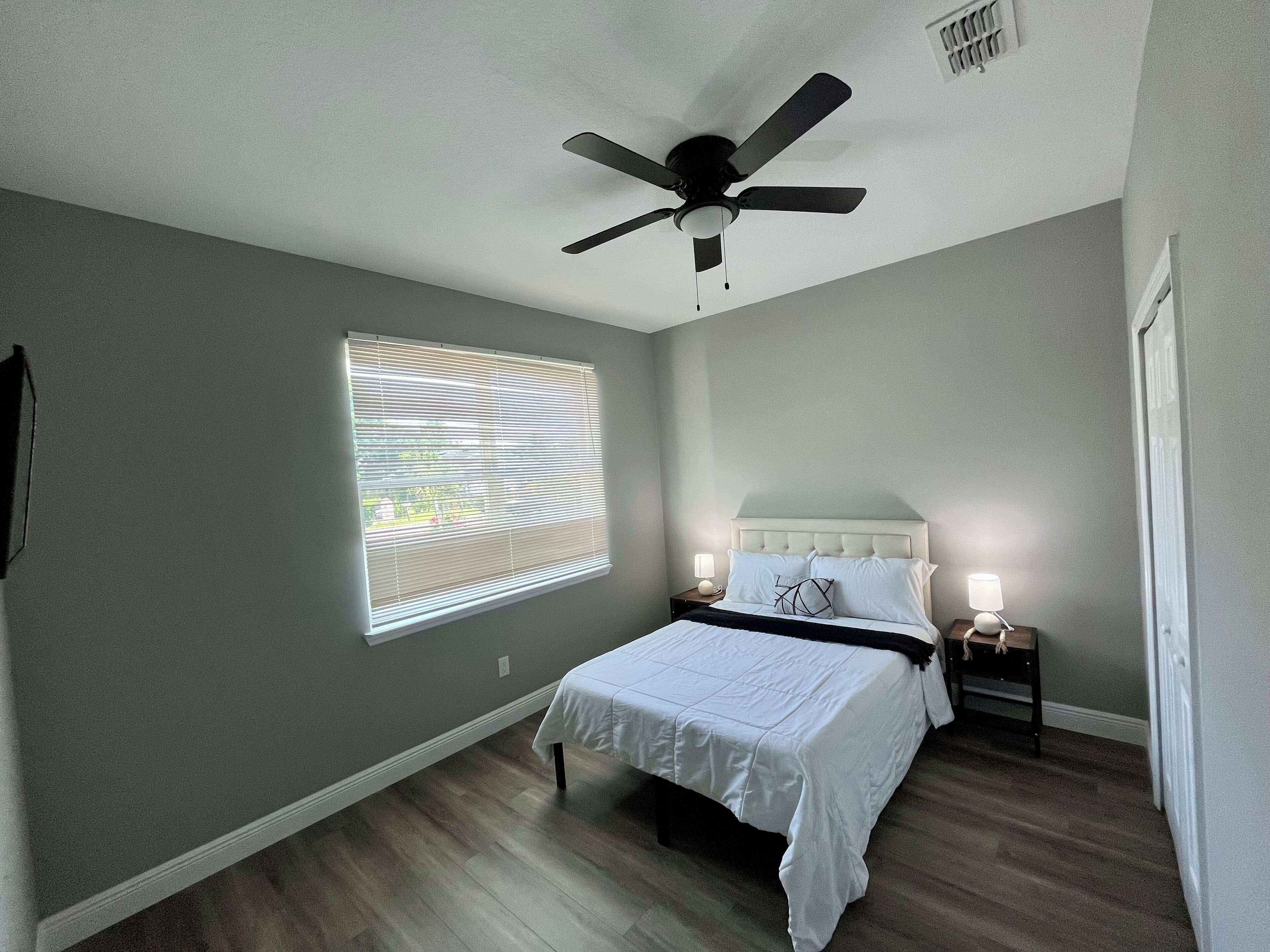 Bügeleisen/Bügelbrett, WLAN, Bettwäsche