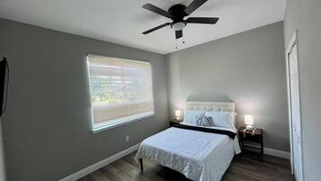 Bügeleisen/Bügelbrett, WLAN, Bettwäsche