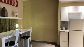 Private kitchen - Relaxing Studio Just 10 Minutes Walk to Grace Bay Beach! (Providenciales)
