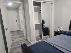 1 bedroom, WiFi - Cozy Eden Suite - Private Entrance & Full Kitchen (Edmonton)