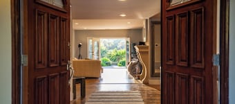 Calabasas Zen Retreat with Mountain Views - Private, Serene!