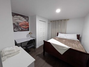 1 chambre, fer et planche à repasser, Wi-Fi, draps fournis