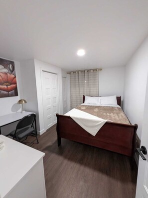 1 habitación, tabla de planchar con plancha, wifi y ropa de cama 