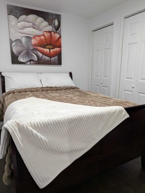 1 bedroom, iron/ironing board, WiFi, bed sheets