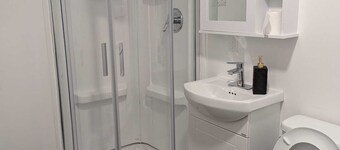 B-136 Appartement 3 et 1/2 (tout inclus y compris laveuse sécheuse)