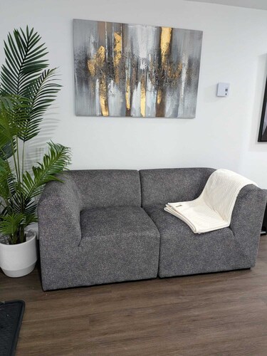 B-136 Apartment 3 & 1/2 (all-inclusive, including washer-dryer)