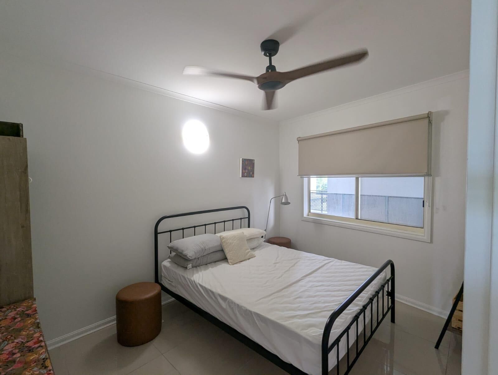 3 chambres, fer et planche à repasser, Wi-Fi, draps fournis