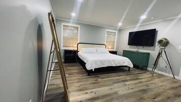 3 bedrooms, free WiFi, bed sheets