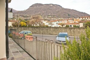 Property grounds - Relax 5★ near Lake Como, Hospital & Ferry | Garden & Parking (Gravedona)