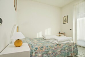 2 bedrooms, iron/ironing board, free WiFi, bed sheets - Relax 5★ near Lake Como, Hospital & Ferry | Garden & Parking (Gravedona)