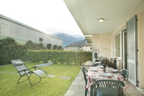 Outdoor dining - Relax 5★ near Lake Como, Hospital & Ferry | Garden & Parking (Gravedona)